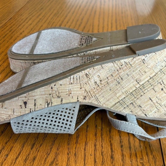 Franco Sarto Clinton2 Taupe Perforated Cork Wedge Platform 4” Sandals Size 10 - Picture 4 of 15